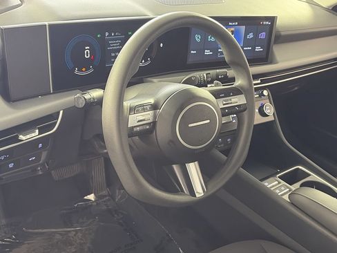 Used 2025 Hyundai Sonata SEL FWD image 10