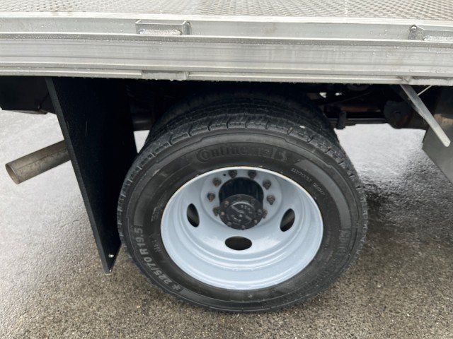 Used 2021 Ford F550 4x4 Regular Cab Super Duty image 9