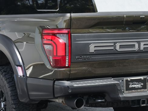 Used 2025 Ford F150 Raptor AWD/4WD image 13