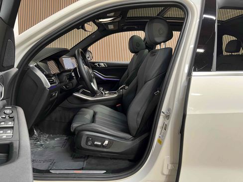 Used 2022 BMW X5 sDrive40i w/ Parking Assistance Package RWD image 4