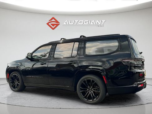 Used 2022 Jeep Grand Wagoneer Series II AWD/4WD image 4