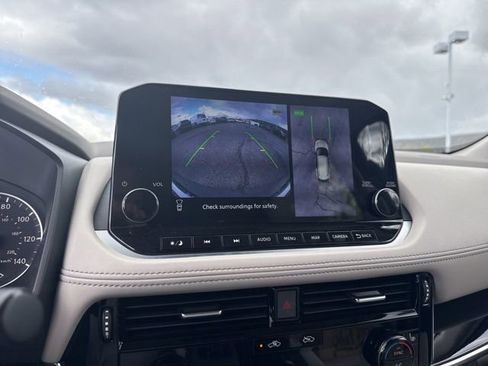 Certified 2023 Nissan Rogue SL w/ SL Premium Package image 17