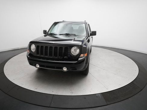 Used 2016 Jeep Patriot High Altitude image 31