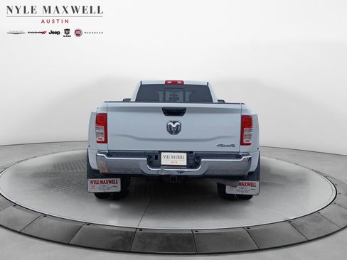 Used 2024 RAM 3500 Tradesman w/ Chrome Appearance Group AWD/4WD image 15