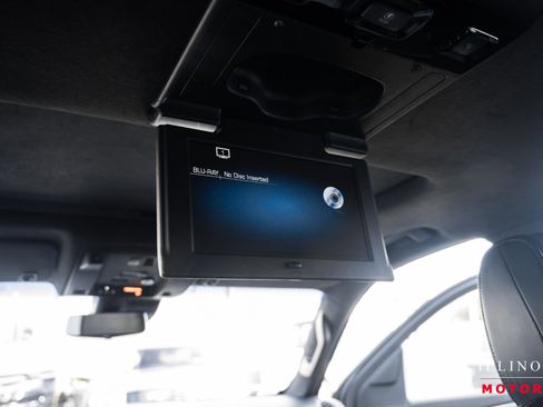 Used 2019 Cadillac Escalade Platinum image 34