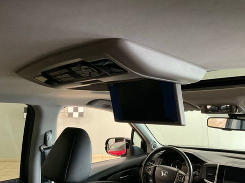 Used 2016 Honda Pilot Touring image 21