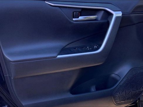 Used 2020 Toyota RAV4 XSE image 22