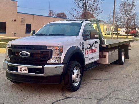 Used 2022 Ford F550 2WD Regular Cab Super Duty image 3