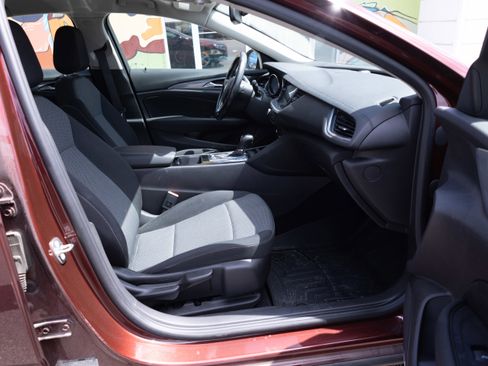 Used 2018 Buick Regal Preferred w/ Sights and Sounds Package FWD image 15