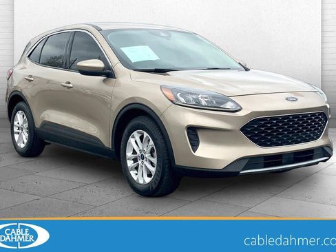 Used 2020 Ford Escape SE FWD image 1