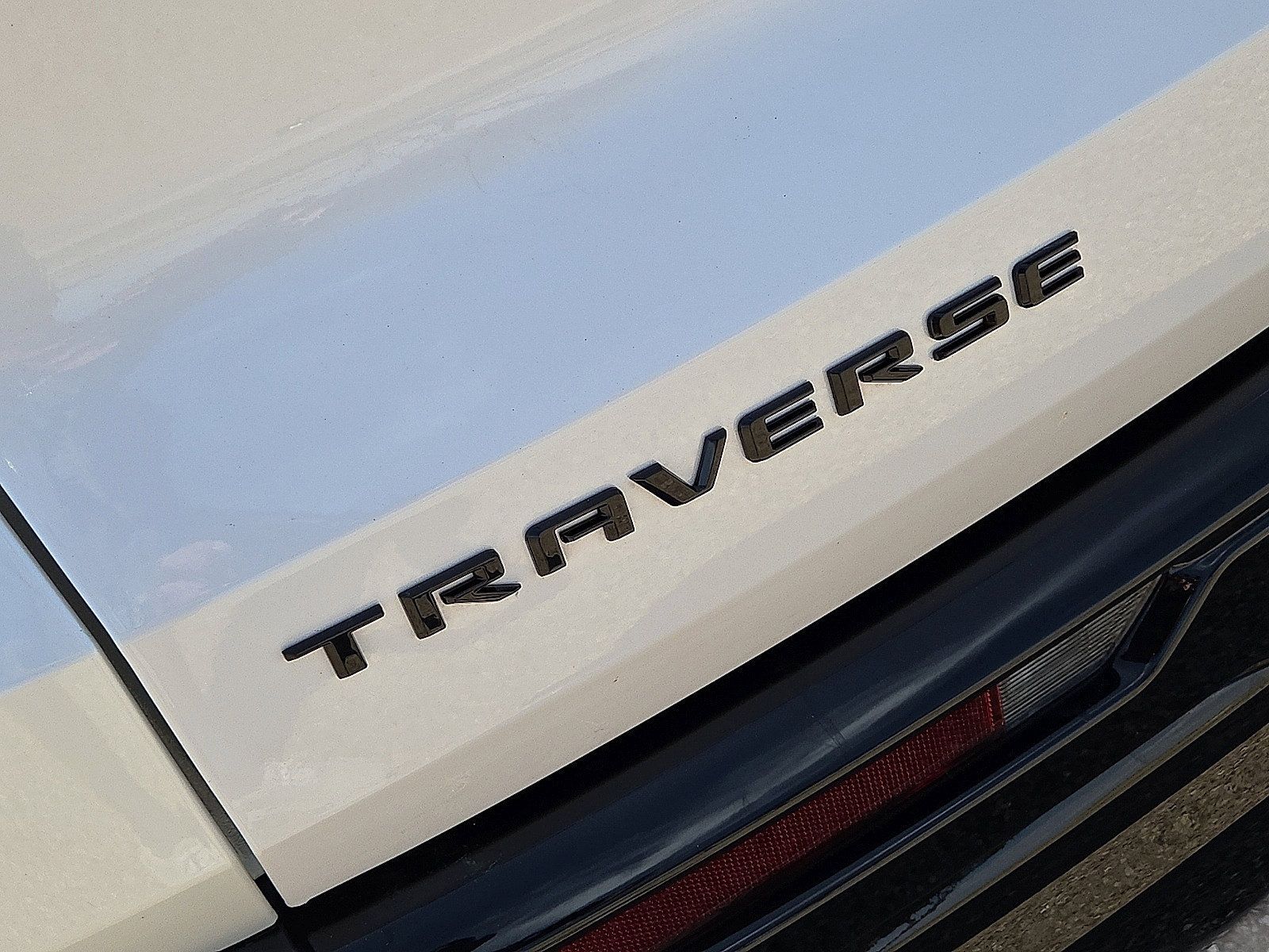 Used 2024 Chevrolet Traverse RS w/ LPO, Floor Liner Package FWD image 11
