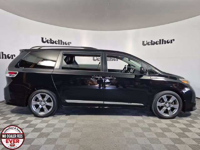 Used 2017 Toyota Sienna SE Premium FWD image 8