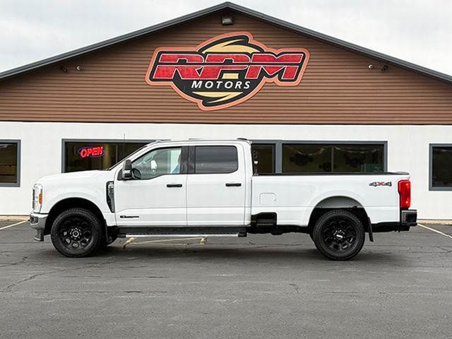 Used 2023 Ford F250 XLT AWD/4WD image 5