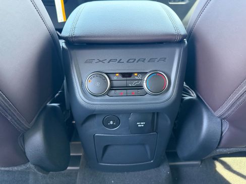 New 2026 Ford Explorer Platinum w/ LUX Leather Package AWD/4WD image 23