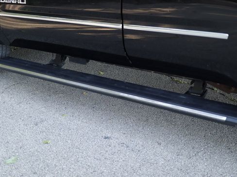 Used 2015 GMC Yukon Denali w/ Premium Package AWD/4WD image 49
