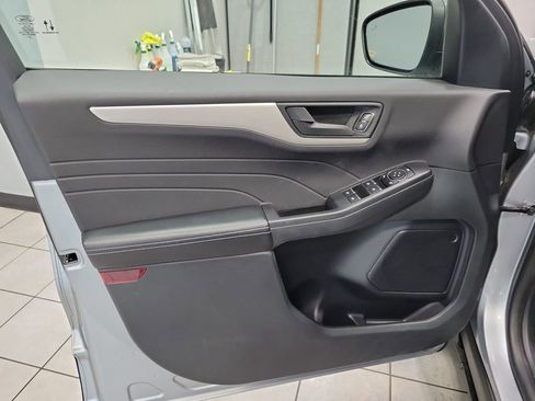 Used 2022 Ford Escape SE w/ Convenience Package image 38