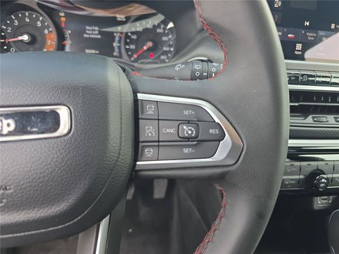 Used 2024 Jeep Compass Trailhawk AWD/4WD image 30