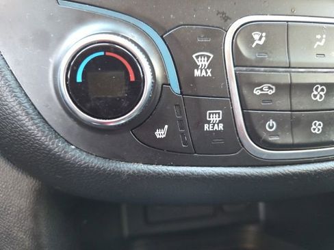 Used 2020 Chevrolet Equinox LT w/ Driver Convenience Package AWD/4WD image 7