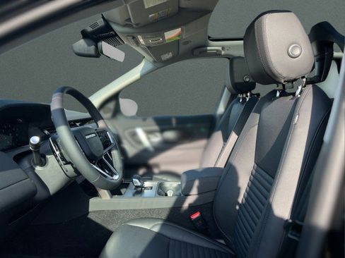 New 2025 Land Rover Discovery Sport S image 12