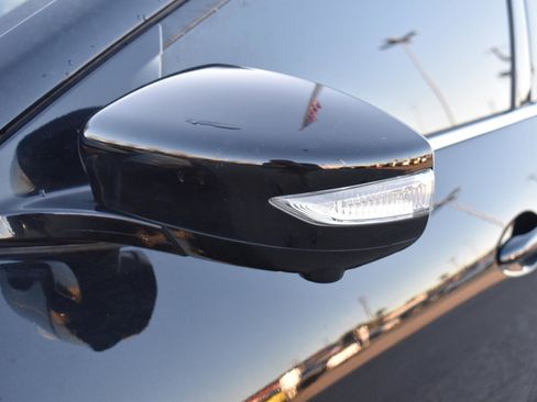 Used 2022 Nissan Maxima SR w/ Sport Mat Group image 4