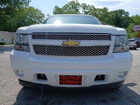 Used 2012 Chevrolet Avalanche LTZ RWD image 3
