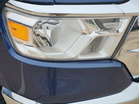 Used 2019 RAM 1500 Big Horn AWD/4WD image 9