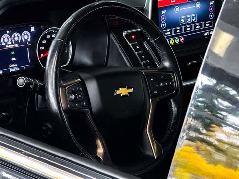 Used 2021 Chevrolet Suburban High Country w/ Premium Package image 26