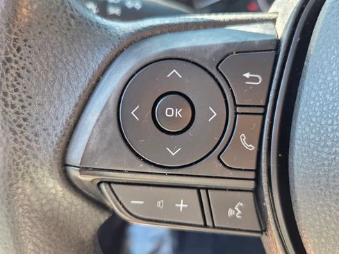 Used 2022 Toyota Corolla LE FWD image 25