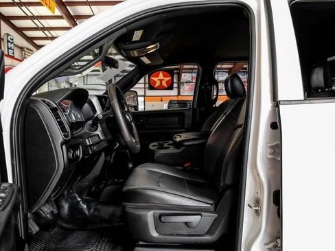 Used 2024 RAM 5500 Tradesman w/ Chrome Appearance Group AWD/4WD image 7