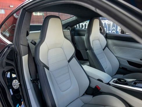 Certified 2025 Porsche 911 Carrera GTS image 31