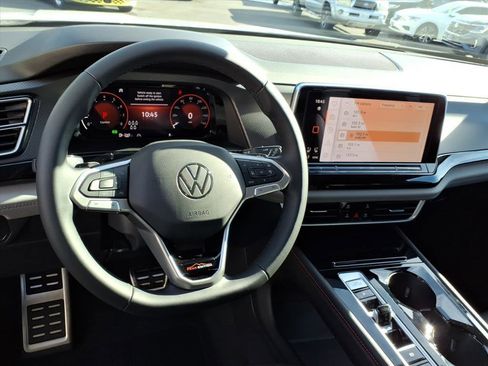 New 2026 Volkswagen Atlas Peak Edition AWD/4WD image 8
