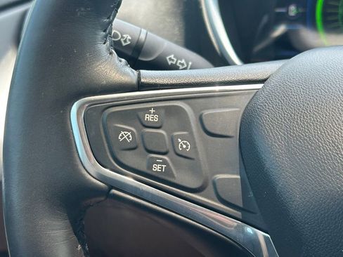 Used 2017 Chevrolet Volt LT FWD image 32