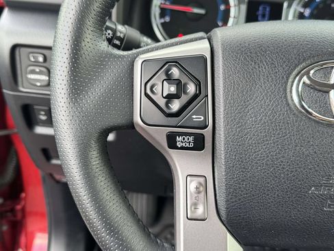 Used 2019 Toyota 4Runner SR5 AWD/4WD image 22