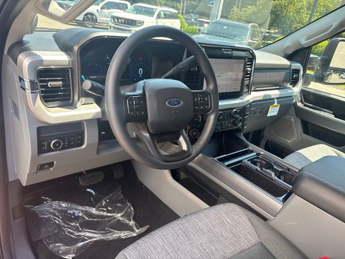 New 2026 Ford F250 XLT w/ XLT Premium Package AWD/4WD image 12