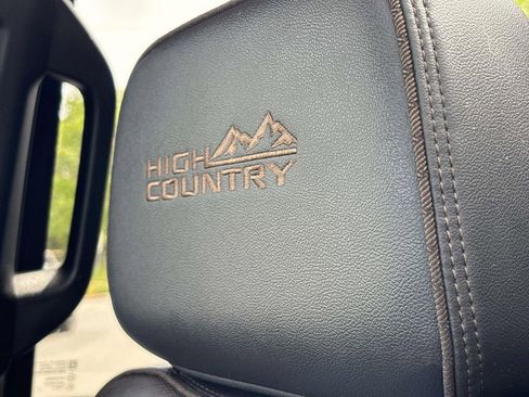 Used 2024 Chevrolet Tahoe High Country AWD/4WD image 41