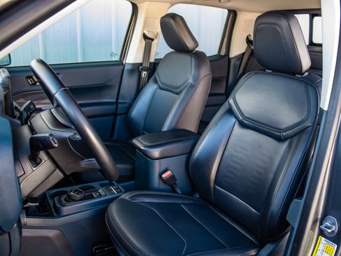 Used 2024 Ford Maverick Lariat w/ Black Appearance Package image 22