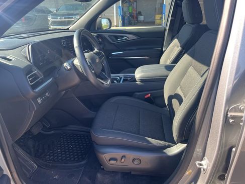 Used 2024 Chevrolet Traverse LT AWD/4WD image 13