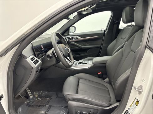 Used 2025 BMW 430i xDrive w/ M Sport Package image 25