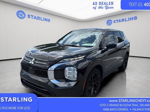 Used 2023 Mitsubishi Outlander SEL FWD image 1