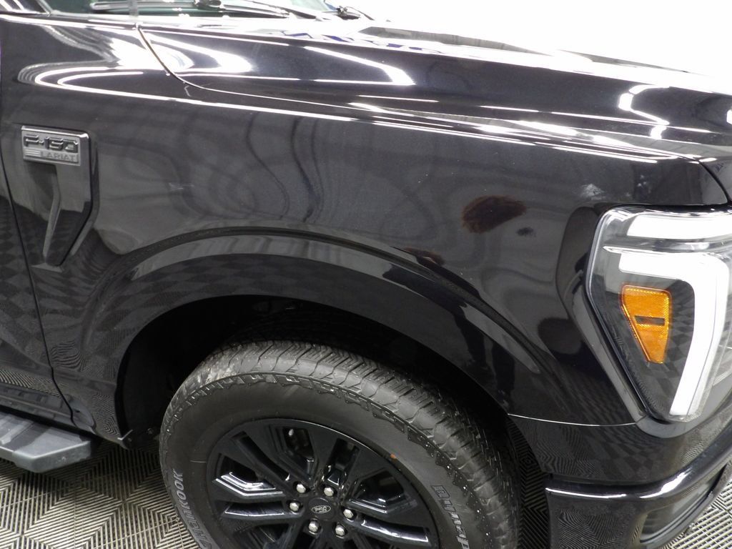 Used 2025 Ford F150 Lariat AWD/4WD image 41