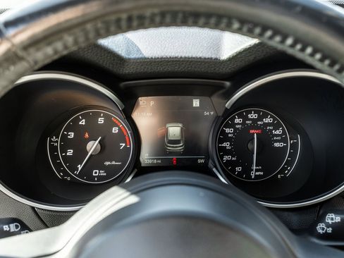 Used 2022 Alfa Romeo Stelvio Ti w/ Active Assist Plus Package image 18