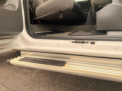 Used 2004 Chevrolet Silverado 2500 LS w/ Skid Plate Package AWD/4WD image 37