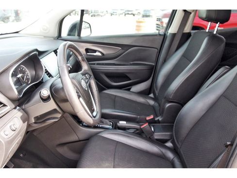 Used 2020 Buick Encore Preferred image 29