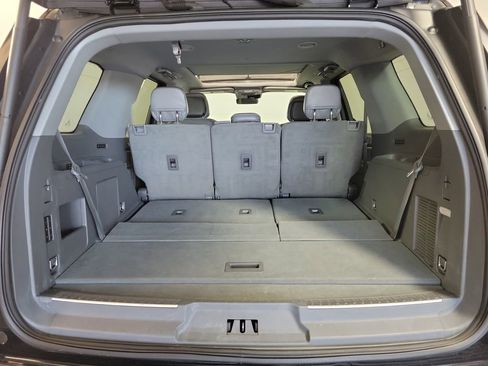 Used 2019 Lincoln Navigator Select RWD image 27