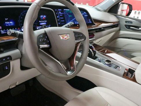 Used 2024 Cadillac Escalade ESV Sport Platinum w/ LPO, ONYX Package image 23