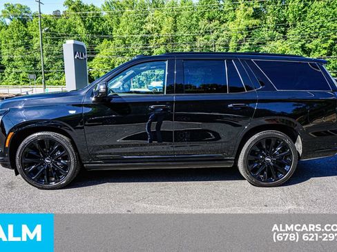 Used 2026 Cadillac Escalade Platinum Sport w/ LPO, ONYX Package AWD/4WD image 7