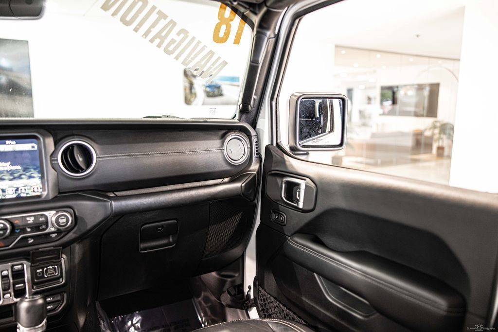 Used 2018 Jeep Wrangler Unlimited Sahara w/ Dual Top Group AWD/4WD image 35