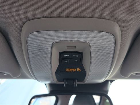 Used 2013 Volvo XC70 3.2 Platinum image 45