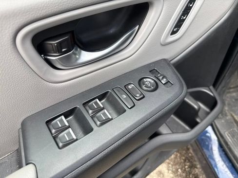 Used 2025 Honda Pilot Touring image 23