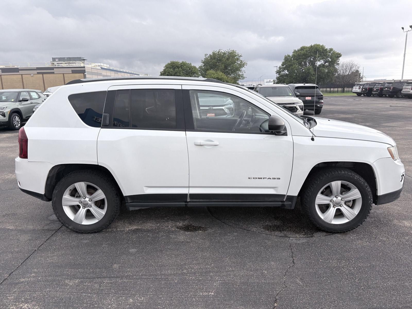 Used 2016 Jeep Compass Sport w/ Power Value Group AWD/4WD image 5